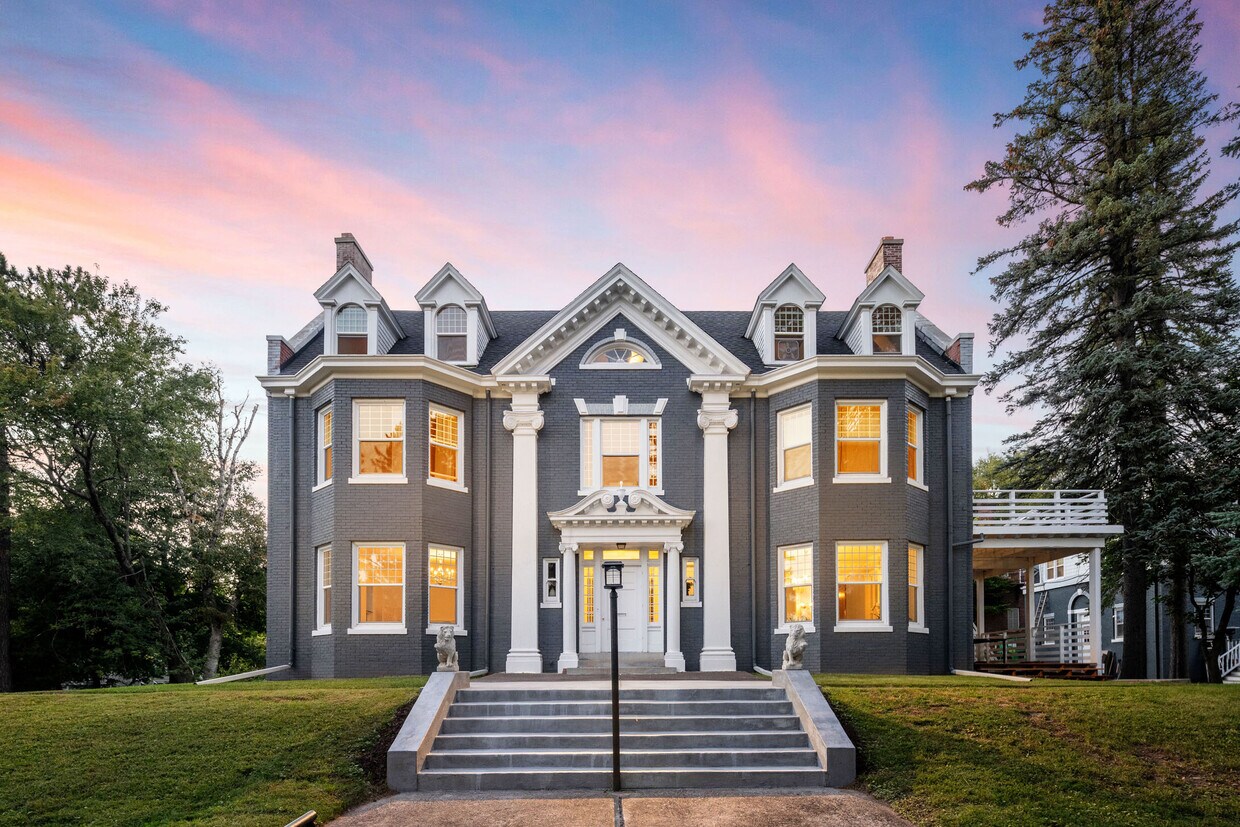 Main House - 2307 E Superior St
