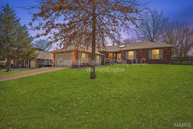 Photo - 605 Wildwood Ln House