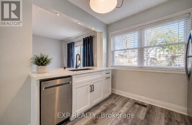 Photo du bâtiment - 80 Heiman St