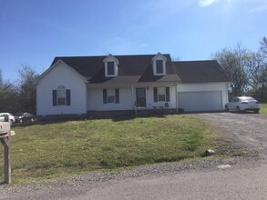 Building Photo - 222 Gill Ct