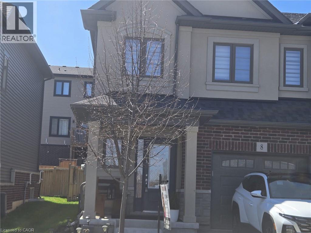 Building Photo - 324 Equestrian Way