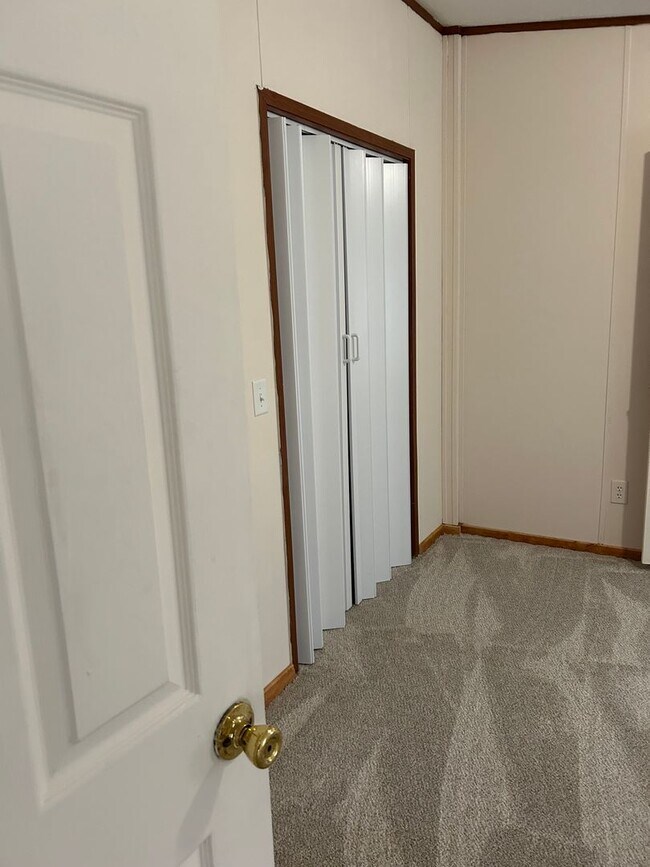 Building Photo - 112 Tyner Dr