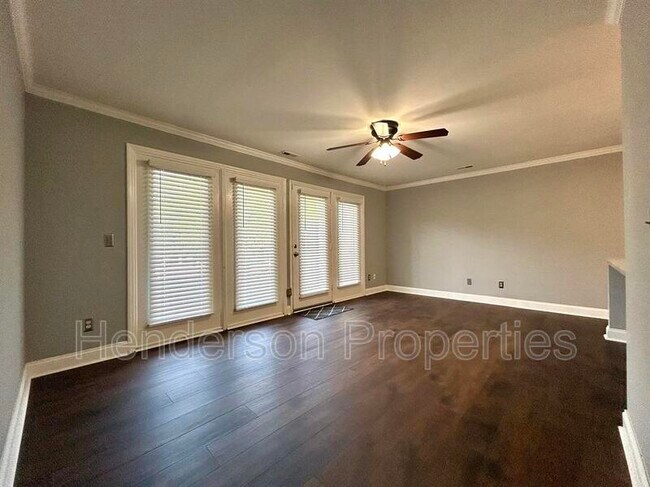 Foto del edificio - 6125 Meadow Rose Ln
