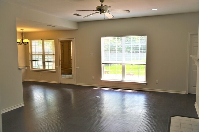 Photo - 3510 Vienna Dr House