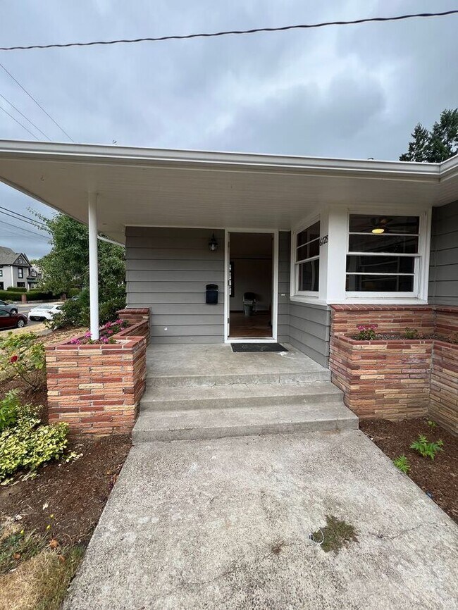Building Photo - Reserve Now: Spacious, Newly Renovated 5-B...