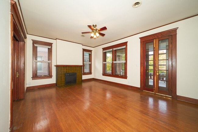 Building Photo - Old World Charm in Near Northside