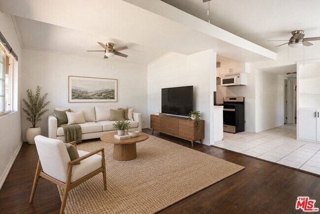 Foto del edificio - 12844 Short Ave