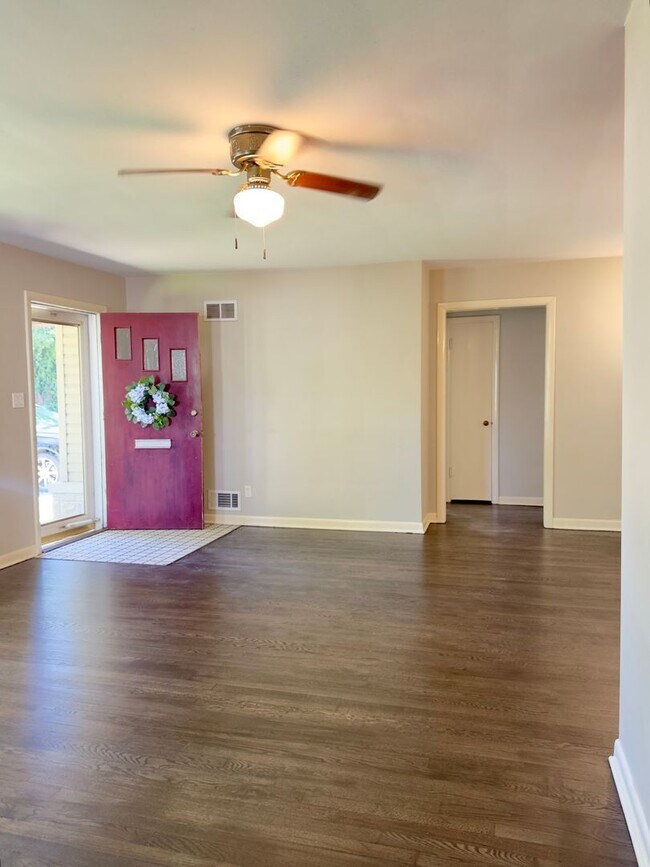 Foto del edificio - Ask about our Move in Special/ HALF off yo...