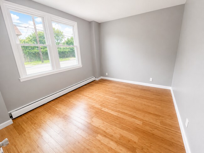 Building Photo - 300 Watchung Ave