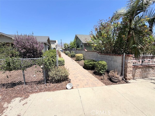 Foto del edificio - 537 W Crescent Dr