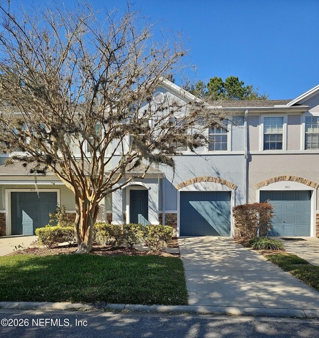 Foto del edificio - 5811 Parkstone Crossing Dr