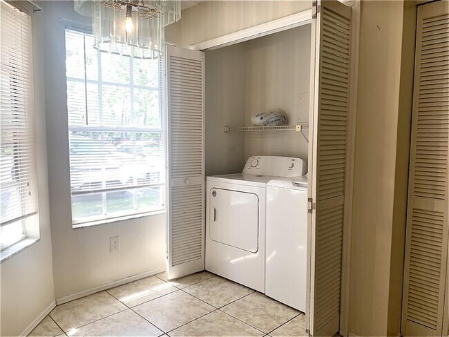 Building Photo - 1508 Aspenwood St