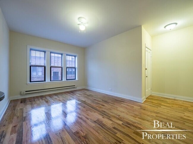 Foto del edificio - 1 bedroom in CHICAGO IL 60657