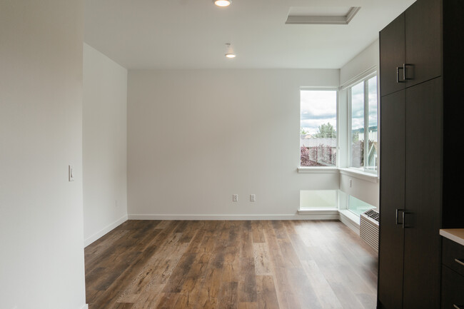 Foto del edificio - 7424 N Saint Louis Ave