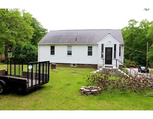 Building Photo - 92 Sawmill Rd