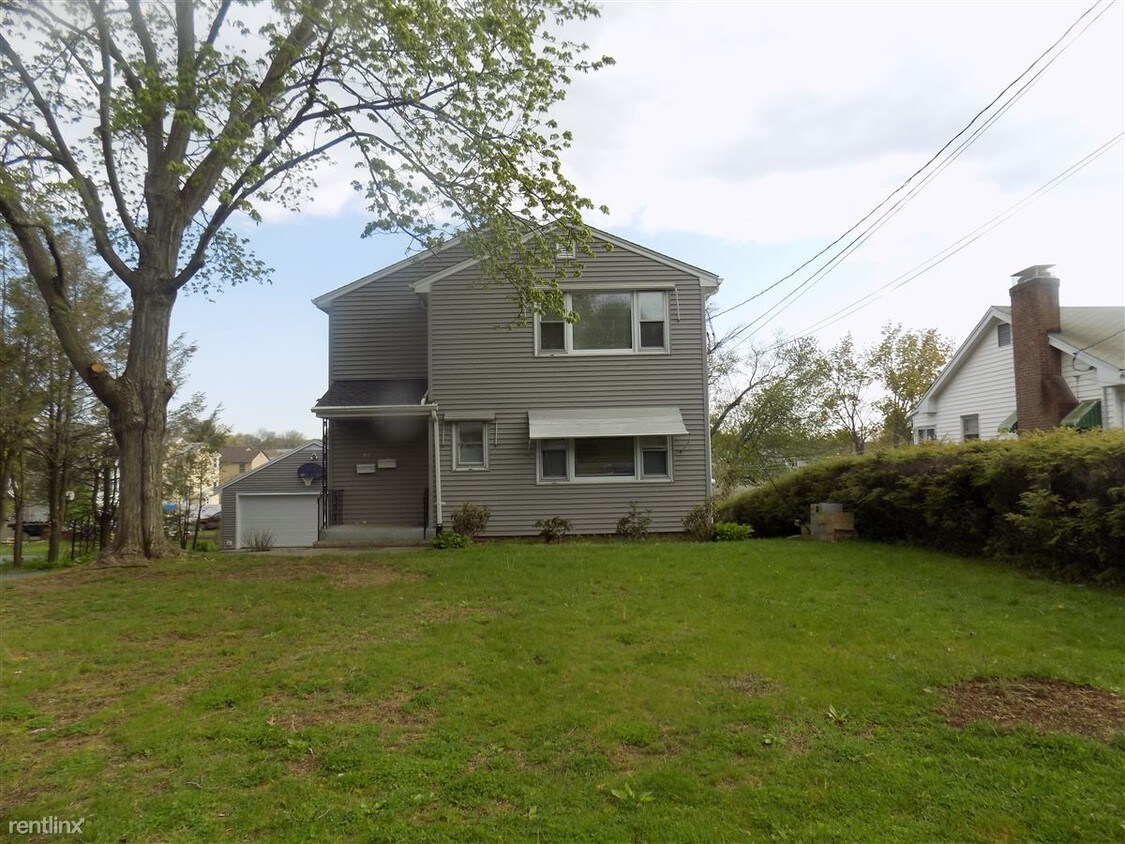 144 Pierremount Ave, New Britain, CT 06053 Condo for Rent in New