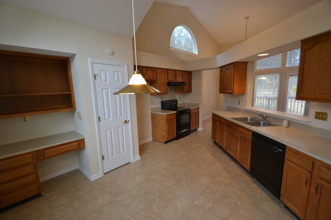 Building Photo - 3006 Cross Tie Ln