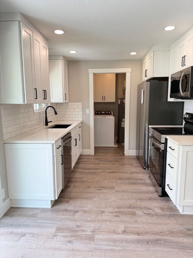 Building Photo - Incredible Location with Huge RV Parking Space!