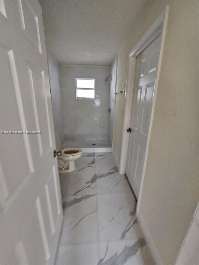 Foto principal - 1717 NW 69th St