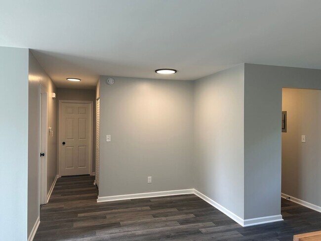 Foto del edificio - Fully Renovated House, Everything is New! ...