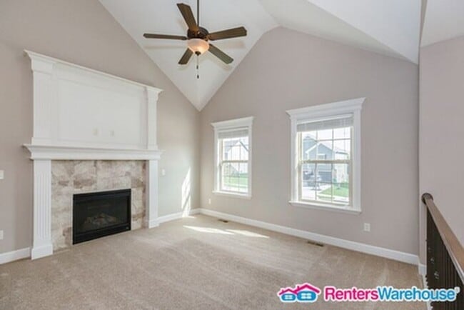 Building Photo - Spacious 4 bd, 3bth Home in Blue Springs. ...