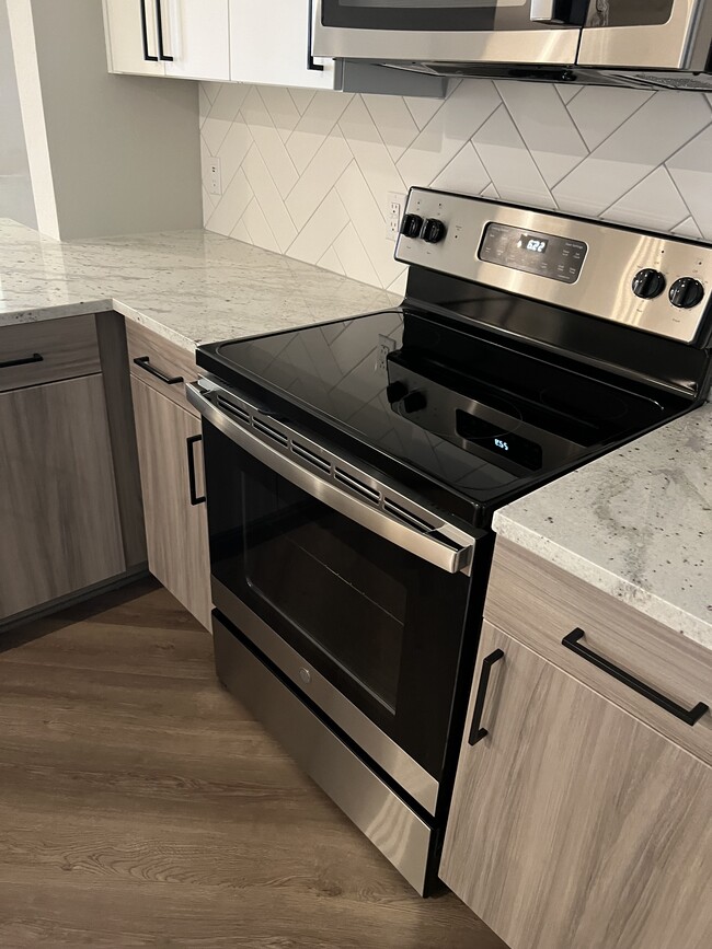 Foto del edificio - 2011 Honeycutt Dr