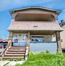 Building Photo - 3391 W 117th St