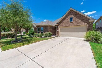 Building Photo - 2301 Yaupon Range Dr