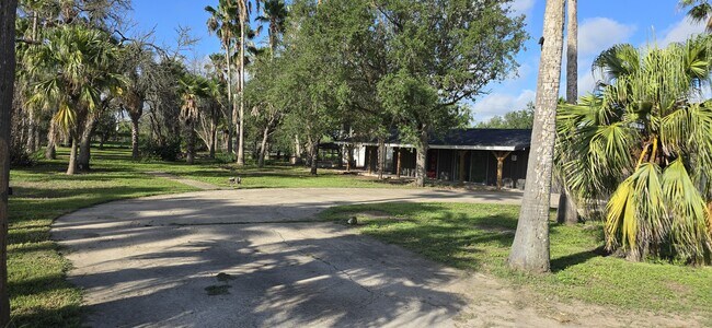Foto del edificio - 1709 E Sioux Rd