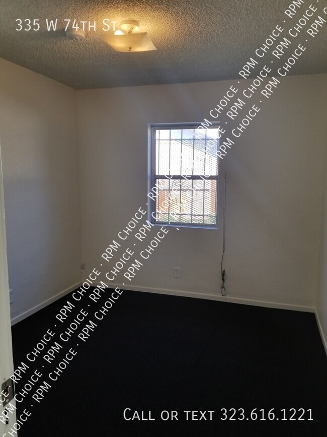 Building Photo - Stand alone large 1bd/1ba unit with little...