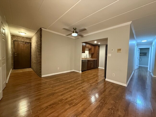 Foto del edificio - 154 E Bailey Rd