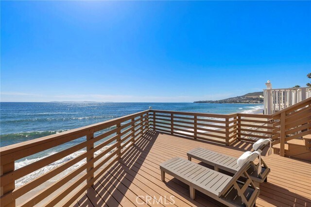 Foto del edificio - 1045 Gaviota Dr