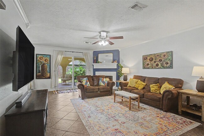 Building Photo - 1730 Oak Valley Dr