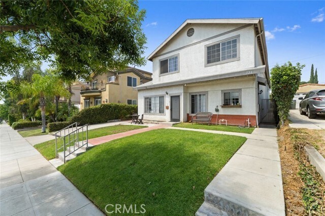 Foto del edificio - 731 E Cypress Ave