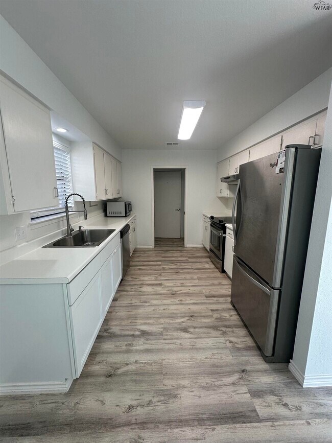 Foto del edificio - 3021 McGaha Ave