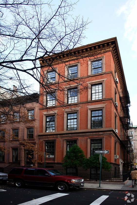 Building Photo - 222 Hicks St