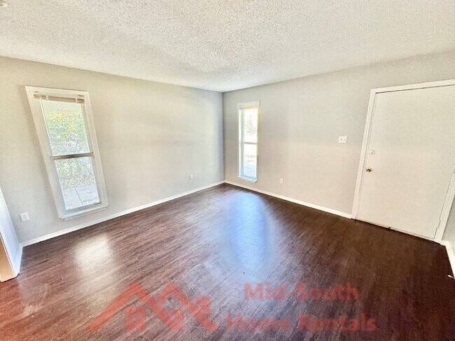 Foto del edificio - 3231 Ridgemont Ave