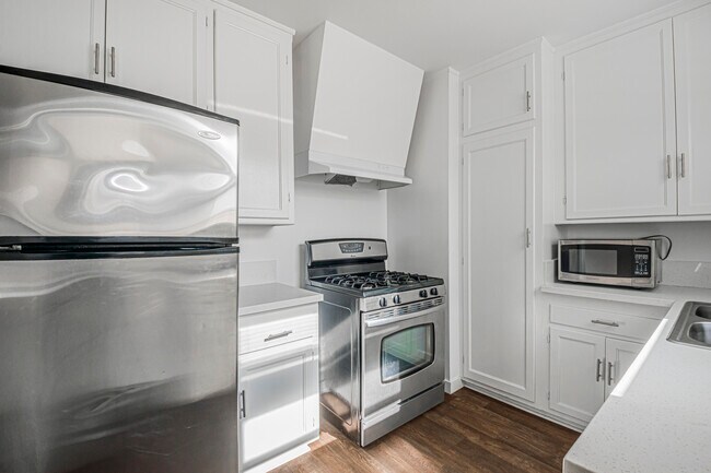 Building Photo - 5854.5 Interceptor St