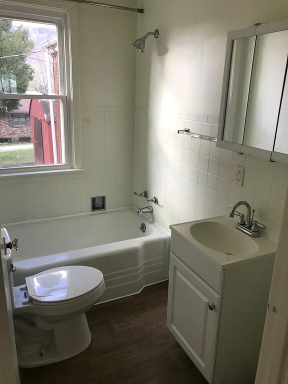 Foto del edificio - 1125 W Baltimore St