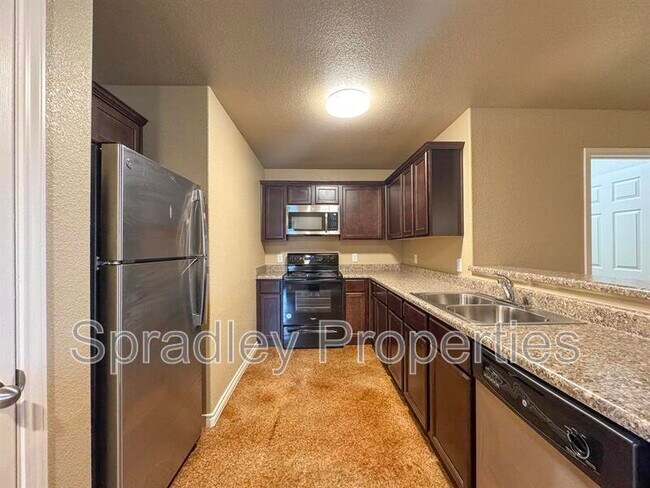 Building Photo - 1511 Kal Ct