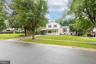 Building Photo - 615 Smallwood Rd
