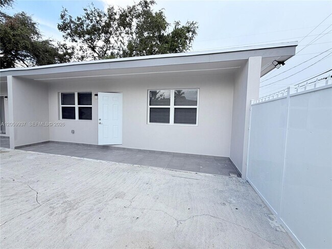Building Photo - 3390 NW 50th St