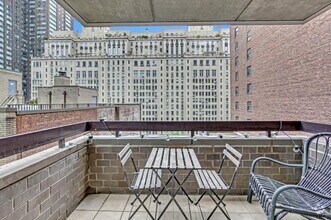 Building Photo - 347 W 57th St