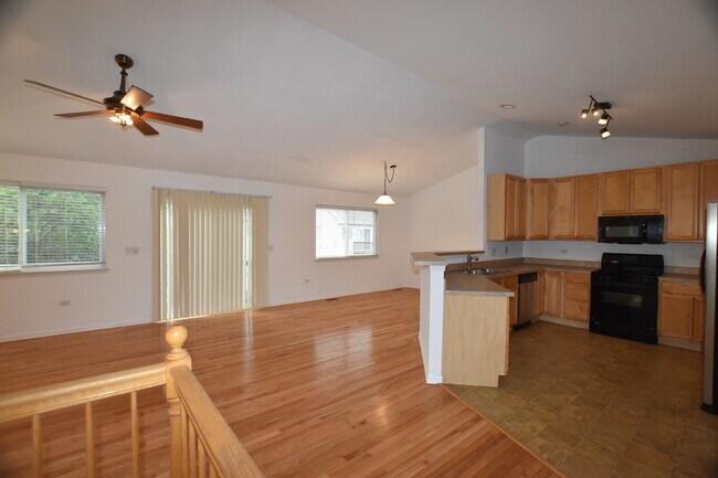 Building Photo - 2963 Saganashkee Ln