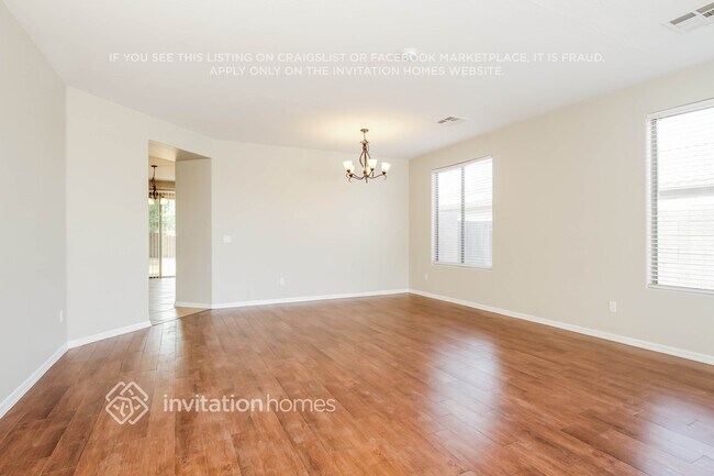 Foto del edificio - 977 W Jersey Way