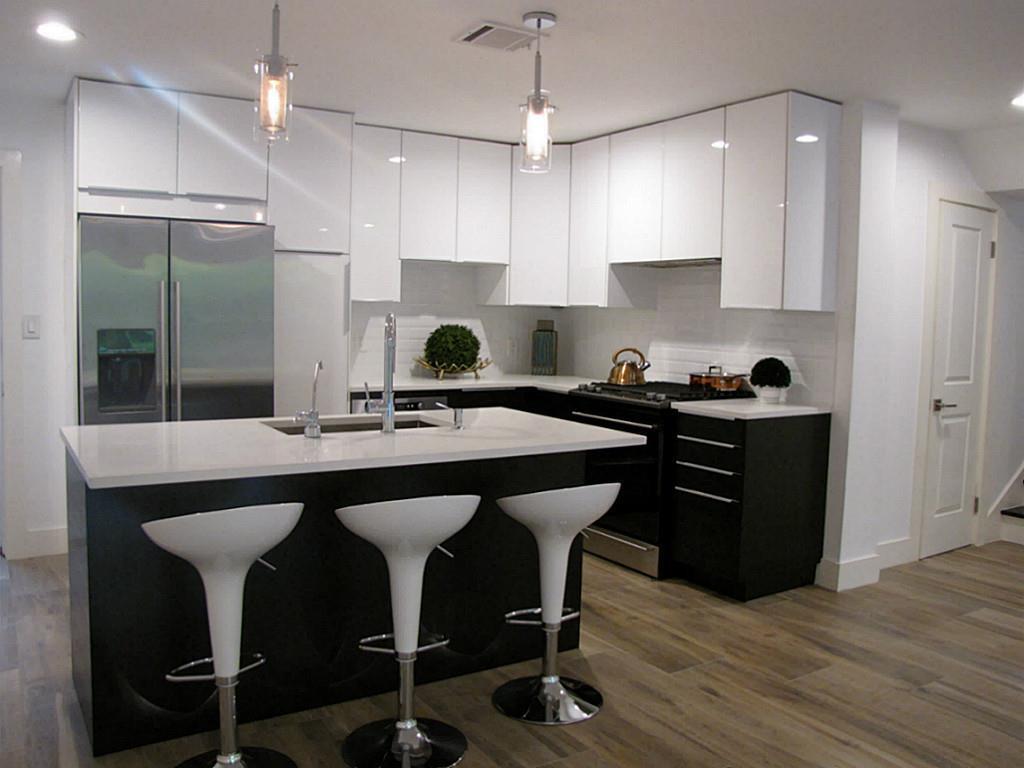 Foto principal - 6307 Deerwood Rd