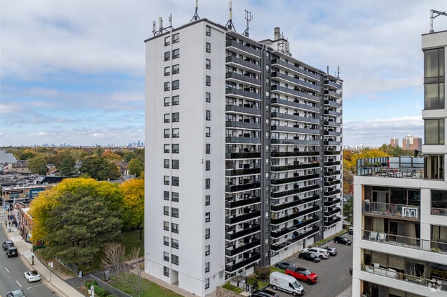 Building Photo - 1080 Kingston