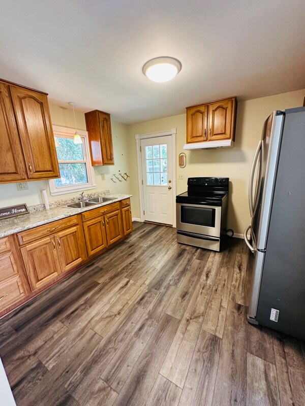 Foto principal - 121 Lincoln Ct