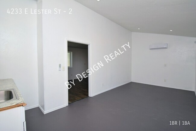 Foto del edificio - 4233 E Lester St