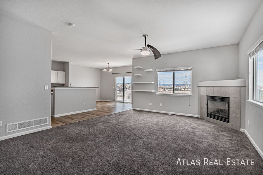 Primary Photo - Updated Townhome with Amazing Views - Back...